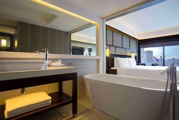 Deluxe Panoramic Room Non-Smoking 1 Double Bed City
