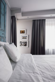 Suite (Corner)