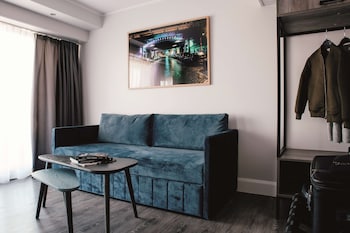 Suite (One Bedroom)