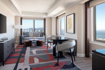 Suite, 1 Bedroom, Mobility Accessible (Bridge View, King)