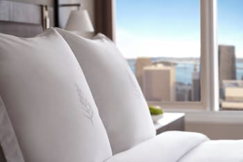 Superior Room, 1 King Bed (Skyline-View)