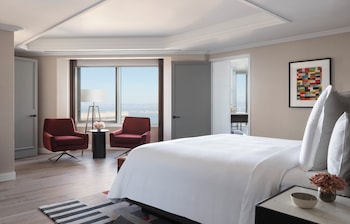Suite, 1 Bedroom, Mobility Accessible (Bridge View, King)
