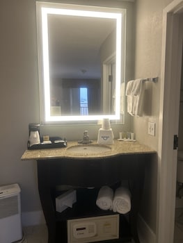 Executive Room, 1 King Bed, Non Smoking
