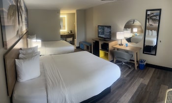 Room, 2 Queen Beds, Non Smoking (Pet Friendly)