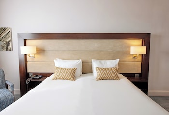 Deluxe Room, 1 King Bed