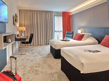 Comfort Room, 2 Twin Beds, Non Smoking (Larger Room)