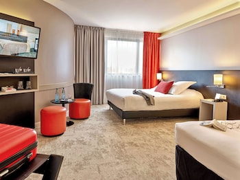 Family Room, Multiple Beds, Non Smoking, Connecting Rooms (Shower Only;Larger Room)