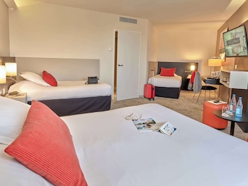 Family Room, Multiple Beds, Non Smoking, Connecting Rooms (Shower Only;Larger Room)