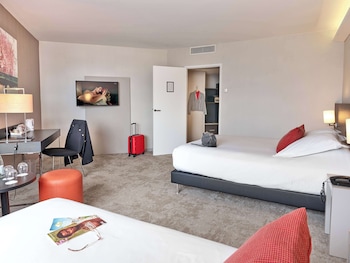 Family Room, Multiple Beds, Non Smoking, Connecting Rooms (Shower Only;Larger Room)