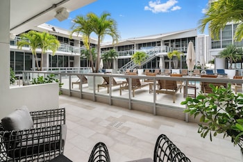 Pool View King with Terrace