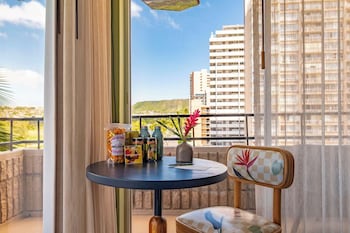 Premium Room, 1 King Bed, Corner (with Lanai, View)