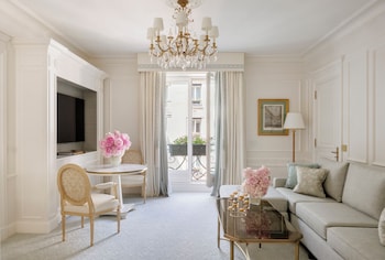 Executive Suite (Two Twin)