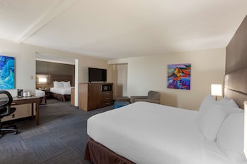 Standard Room, Multiple Beds, Non Smoking, Microwave (1 king and 2 queen beds)