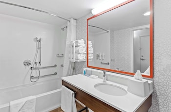 Room, 1 King Bed, Accessible, Non Smoking