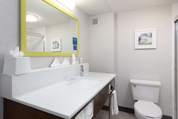 Room, 1 King Bed, Non Smoking, Refrigerator & Microwave