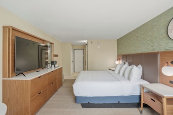 Standard Room, 1 King Bed