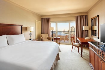 Executive Room, 1 King Bed, Balcony (Executive Level)