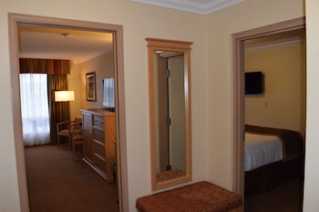 Suite, Multiple Beds, Non Smoking