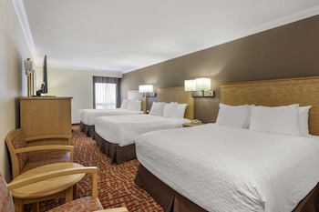 Standard Room, 2 Queen Beds, Non Smoking (Oversized Room)
