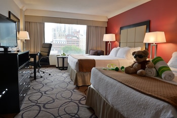 Standard Room, 2 Queen Beds (High Floor)