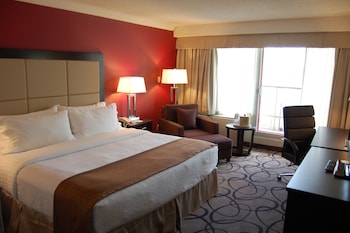 Standard Room, 1 King Bed, Balcony