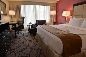 Standard Room, 1 King Bed, Balcony