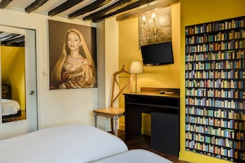 Twin Room (Urban)