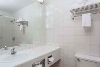 Room, 2 Double Beds, Accessible, Non Smoking (Roll-In Shower)