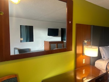 Deluxe Room, 1 King Bed