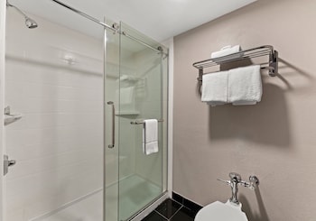 Deluxe Room, 2 Queen Beds, Non Smoking