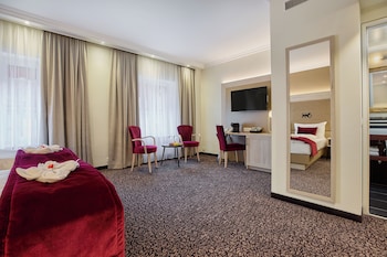 Deluxe Top View Room with Balcony
