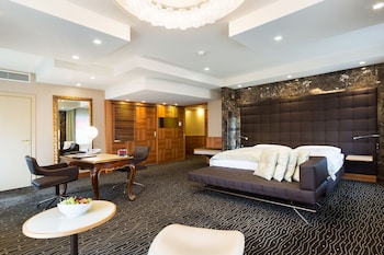 Senior Suite, 1 Bedroom, Balcony
