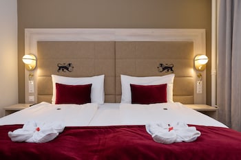 Deluxe Top View Room with Balcony