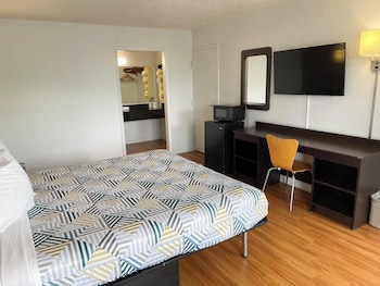 Standard Room, 1 Queen Bed, Non Smoking