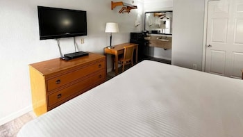 Standard Room, 1 Queen Bed, Non Smoking