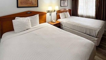 Standard Room, 2 Double Beds, Non Smoking