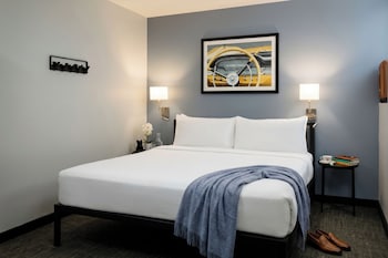 Deluxe Room, 1 King Bed