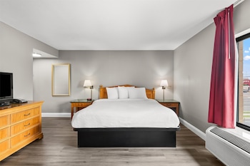 Suite, 1 King Bed, Kitchenette