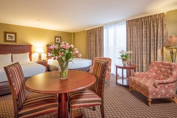 Suite, 2 Queen Beds, Accessible, Non Smoking (Efficiency)