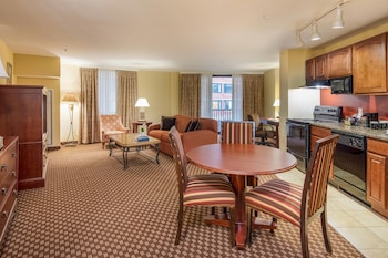 Suite, 1 King Bed with Sofa bed, Accessible, Non Smoking