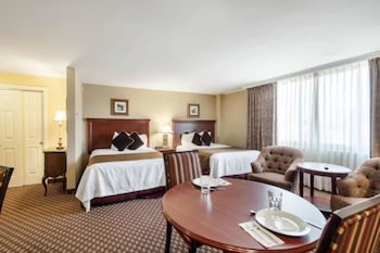 Efficiency, Room, 2 Queen Beds, Non Smoking
