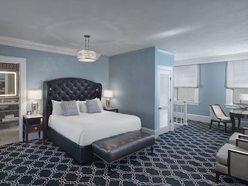 Suite, 1 King Bed, Bay View, Tower