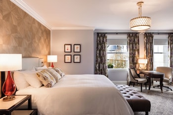 Deluxe Room, 1 King Bed, Bay View