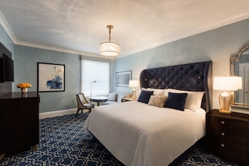 Deluxe Room, 1 Queen Bed, Bay View