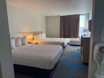 Room, 2 Queen Beds, Non Smoking