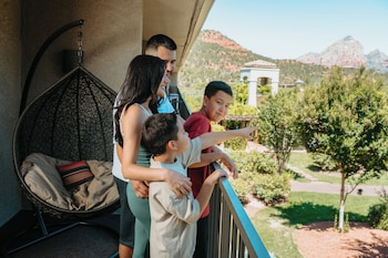 Premium Room, 2 Queen Beds, Mountain View (Courtyard)