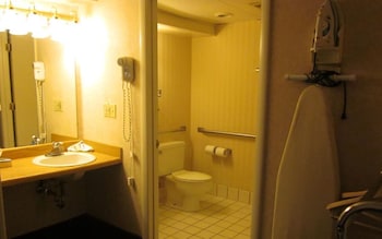 Room, 2 Queen Beds, Non Smoking, Pool View