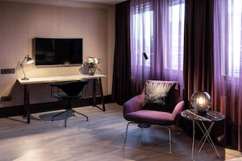 Twin Room (Spacious)