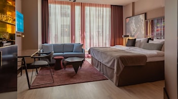 Double Room (Spacious)