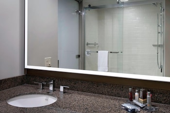 Room, 2 Double Beds (Mobility Accessible, Roll-In Shower)